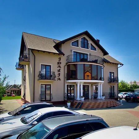 Goscinne Idalia Homestay *