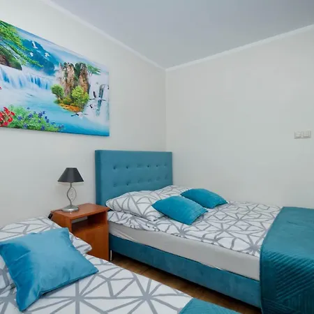 Goscinne Idalia Homestay *