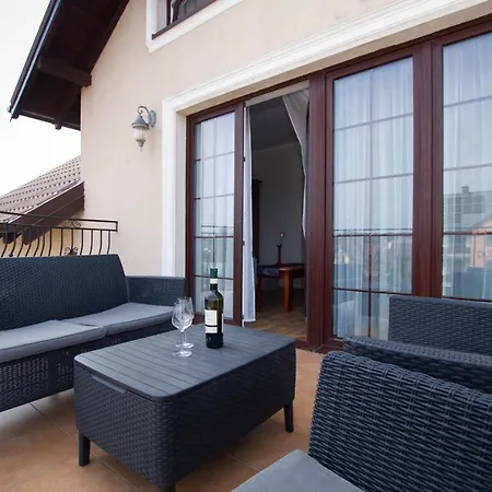 Goscinne Idalia カルビア