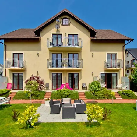 Goscinne Idalia ホームステイ *