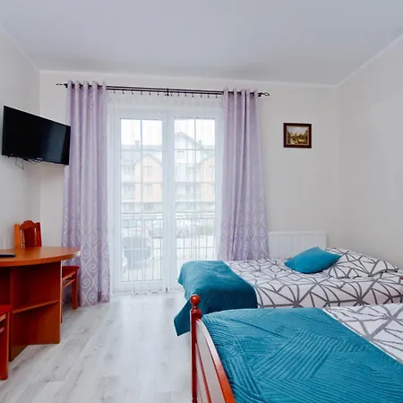 Goscinne Idalia Homestay *