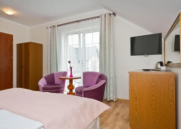 Goscinne Idalia Homestay *