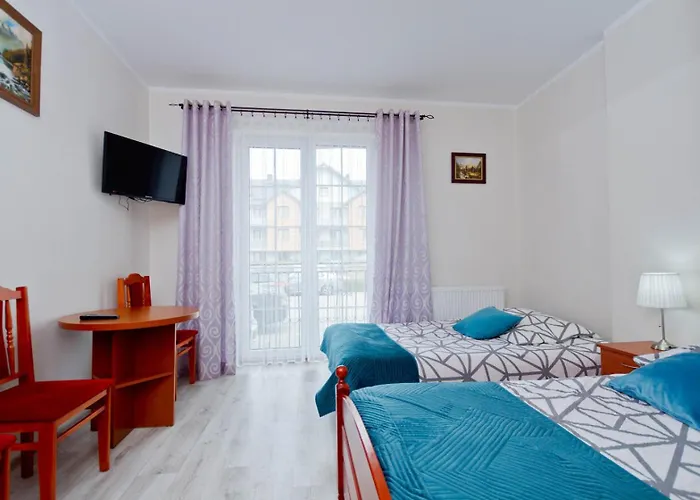 Goscinne Idalia Homestay *